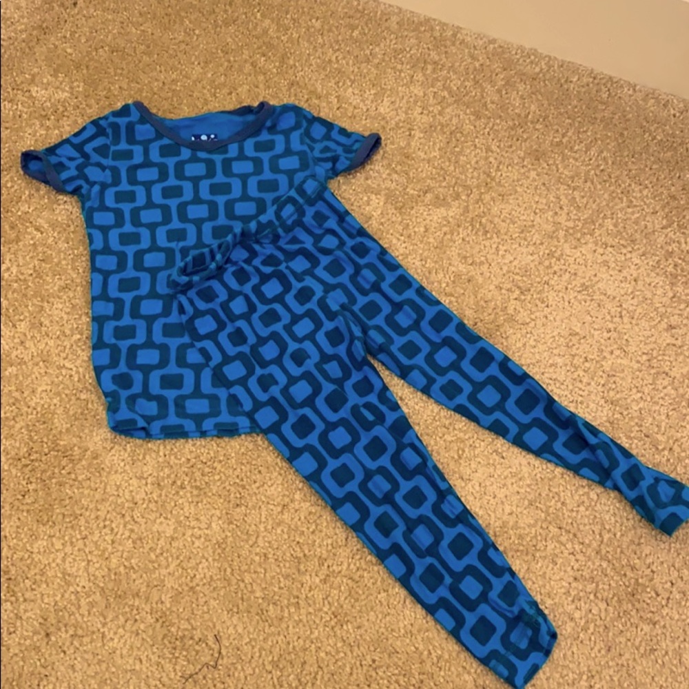 Kickee Pants 2t pajamas